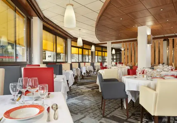  Hotel Roissy Lourdes Le Restaurant le Carrousel