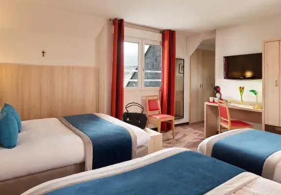  Hotel Roissy Lourdes 