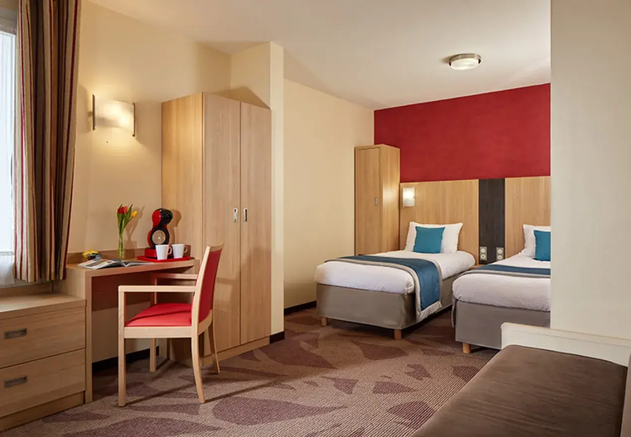  Hotel Roissy Lourdes 4 stars near grotto quadruple room