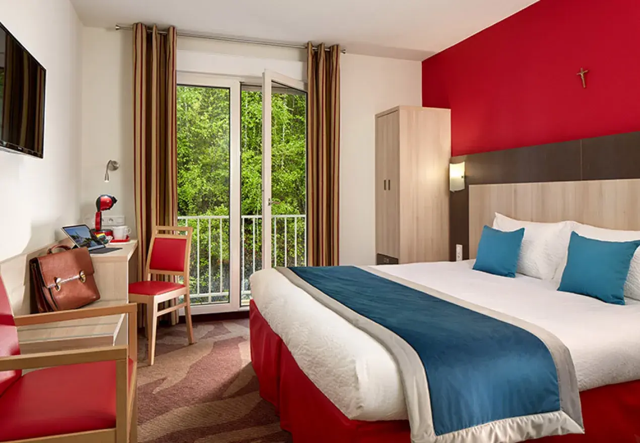  Hotel Roissy Lourdes chambre double deluxe proche de la Grotte